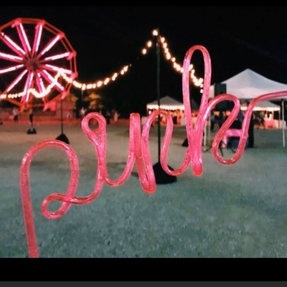 VS PINK PARTY STRAW RARE AND HTF